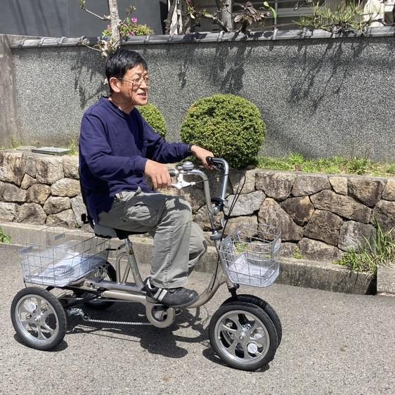 シニア向け 四輪自転車 エアロクークルMII シルバー 空気入れ不要
