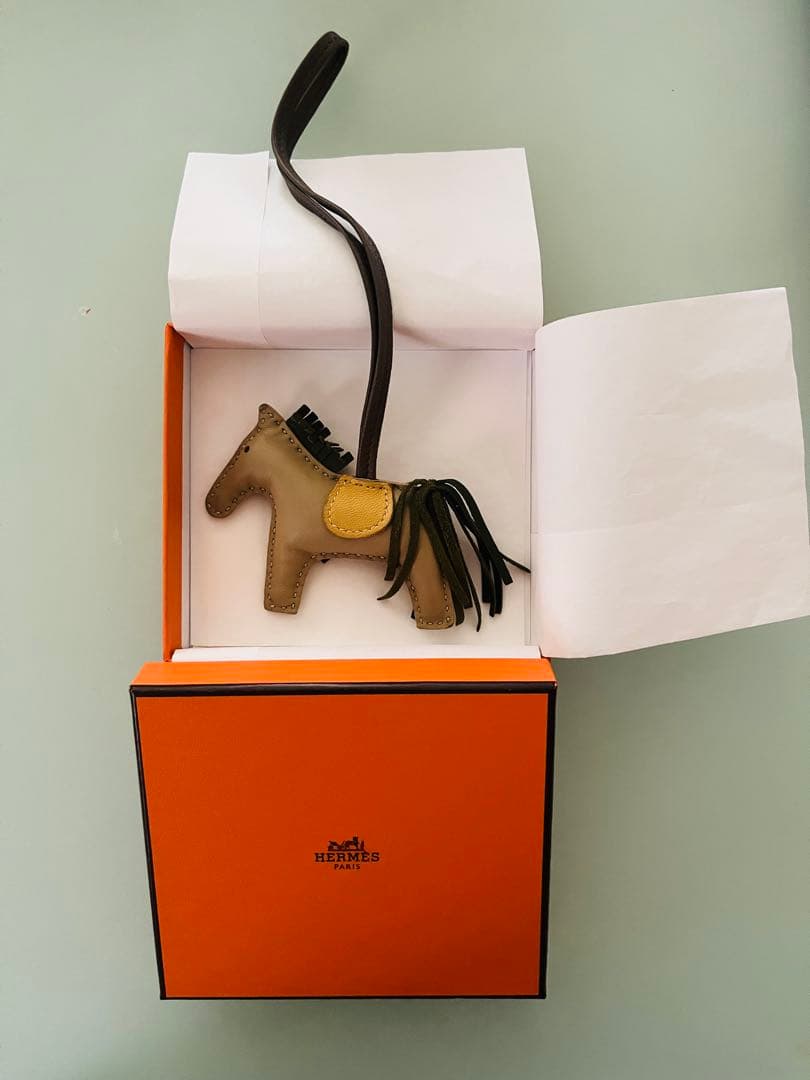 エルメス ホースチャーム キーホルダー HERMES エルメス ペガサス 馬 ホース チャーム キーホルダー バッグ